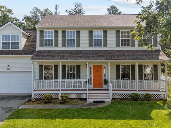 14749 Cobbs Point Dr, Chester, VA 23836