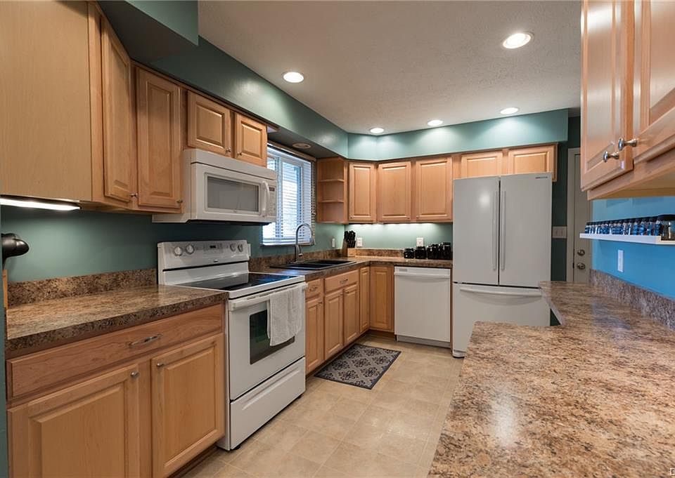 1st image of 4526 Irelan St