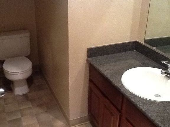 4th image of 1212 W Roseburg Ave APT B