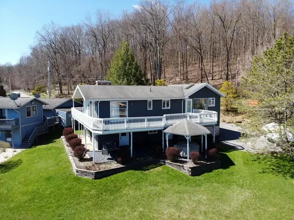 15669 Treasure Lake Rd, Du Bois, PA 15801