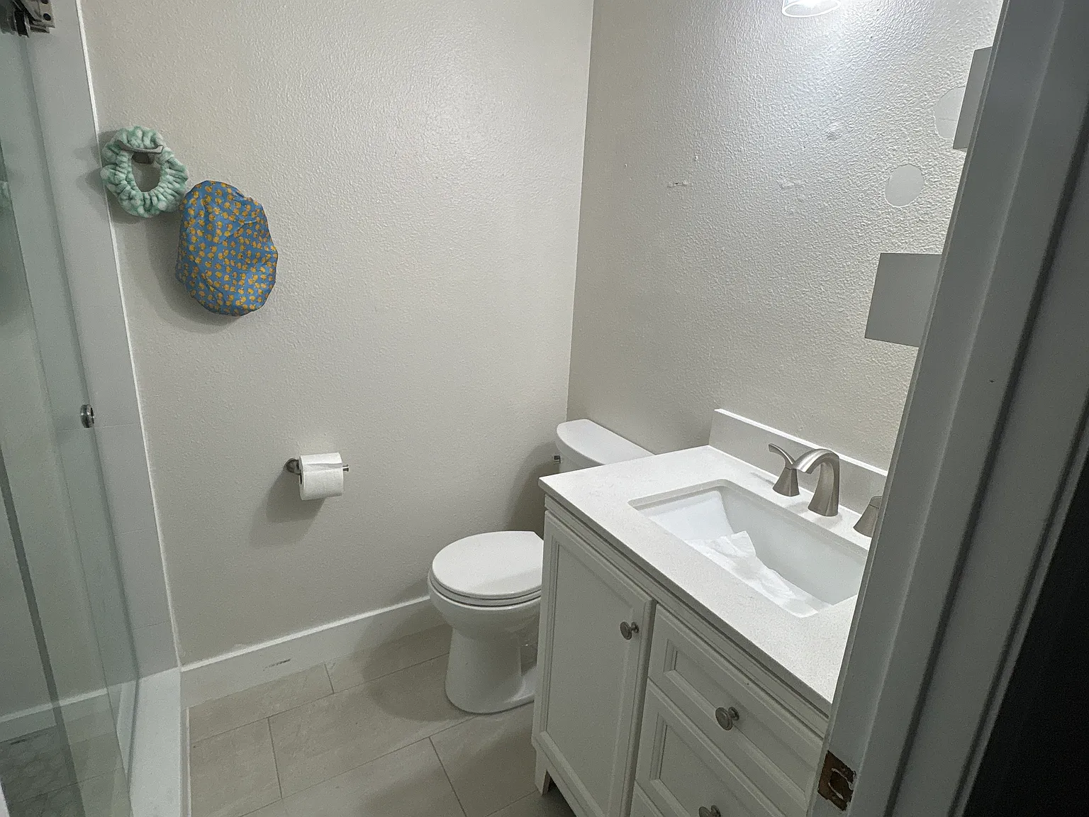 3 bed, 990 sqft, $2,100 — Photo 4