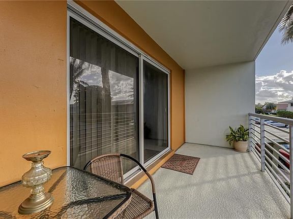 3rd image of 2900 NE 30th St #C2
