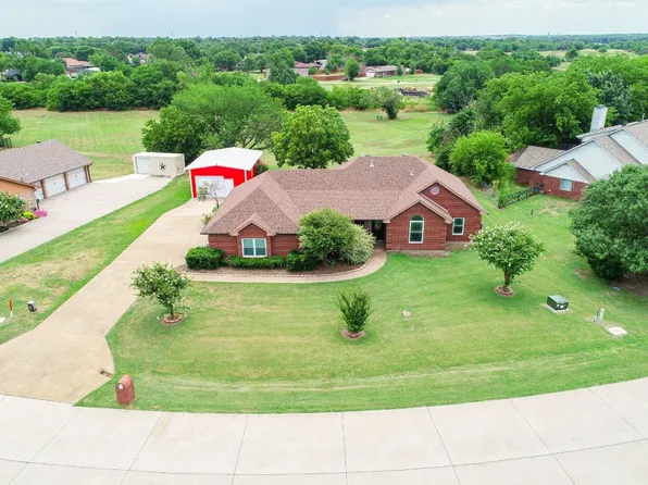 204 Tejas Dr, Sanger, TX 76266