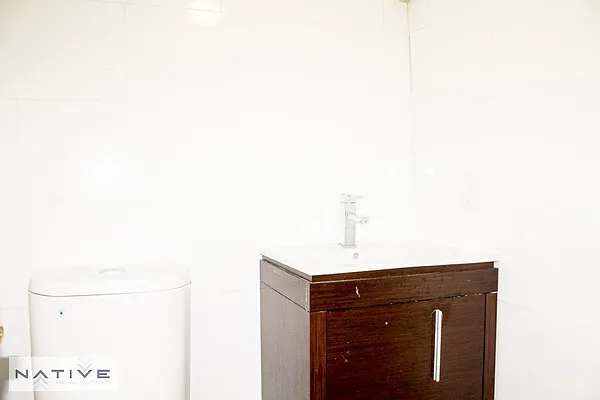 Rented by Native Real Estate LLC | media 10