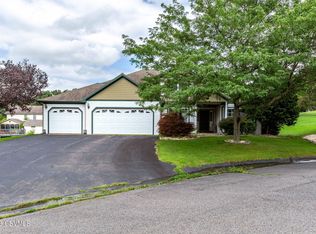 6 Sumac Ln, Elysburg, PA 17824