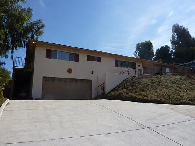 1st image of 2045 Oriole St
