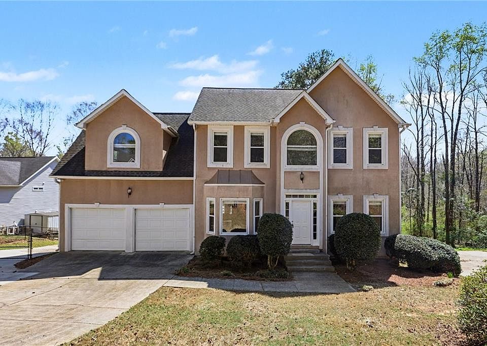 1st image of 316 Hollow Springs Dr