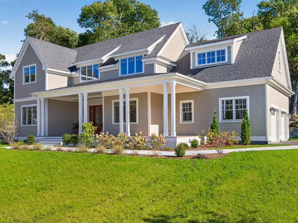 1 McSweeney Lane, Falmouth, MA 02540