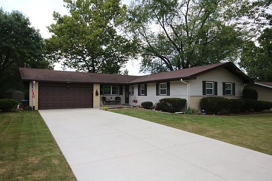 1st image of 6125 N Fairlane Dr