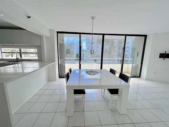 3rd image of 6820 Indian Creek Dr #2A