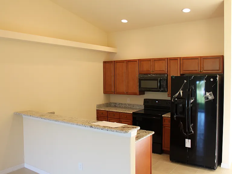 1304 SE 8th Ave #1304 — Photo 3