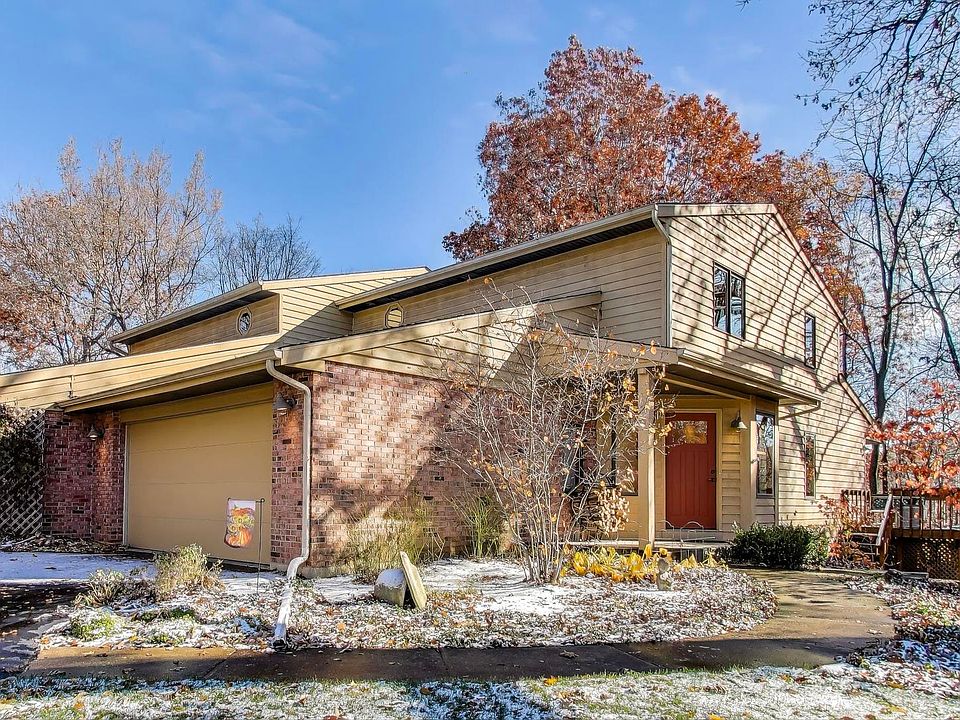 1st image of 42W231 Retreat Ct