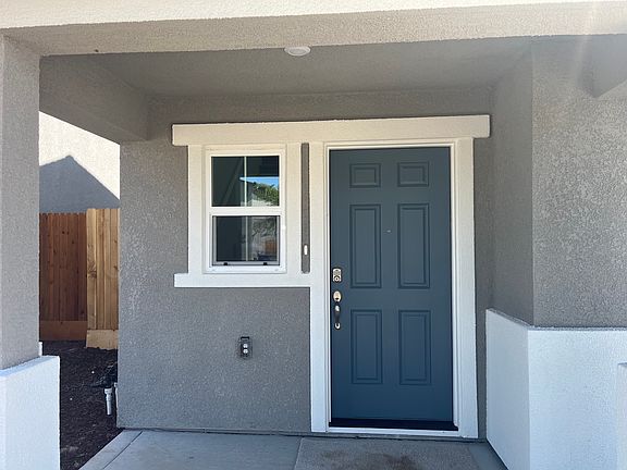 2nd image of 1822 Del Mar Dr