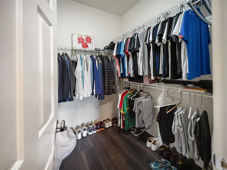 3760 Parkridge Cir #23-204 — Photo 11