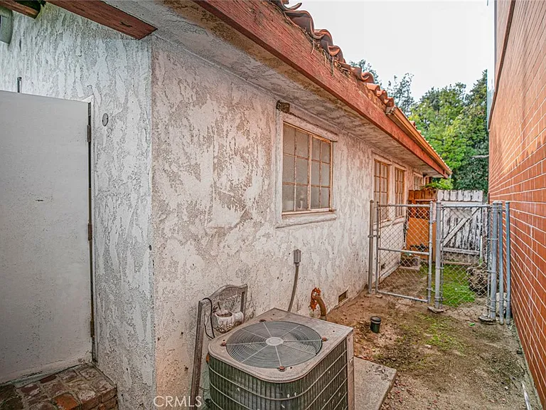 208 S Louise St — Photo 35