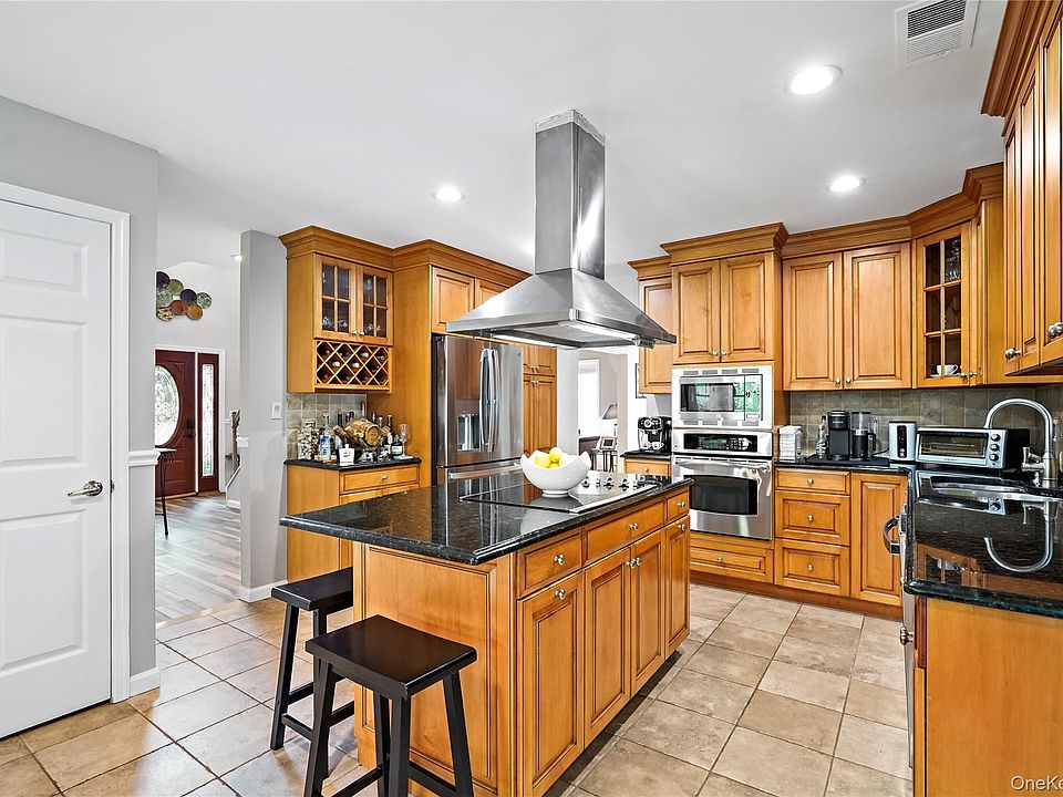 3856 Marcy Street, Mohegan Lake, NY 10547 | MLS #874475 | Zillow