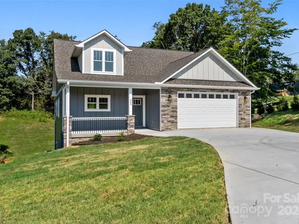 303 Walnut Ridge Ln, Weaverville, NC 28787