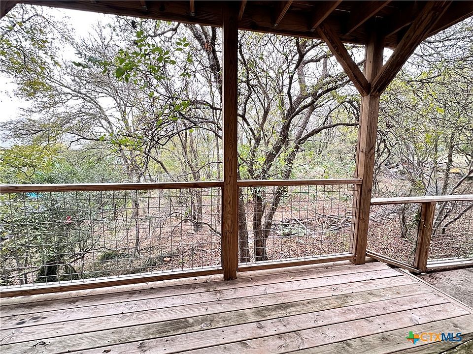2nd image of 906 N Lbj Dr #8