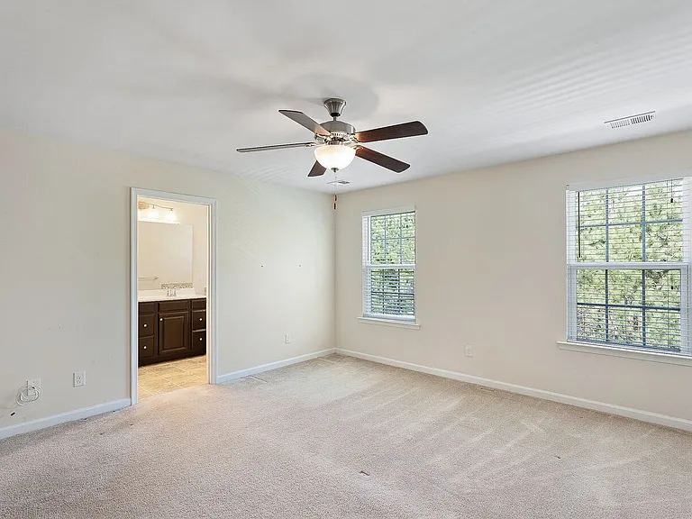 8076 Creekside Village Dr — Photo 17