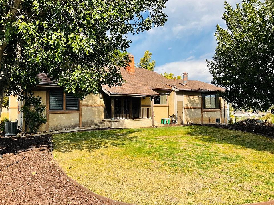 1st image of 1415 Leland Way