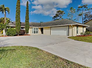 14632 Autumn Ave, Wellington, FL 33414