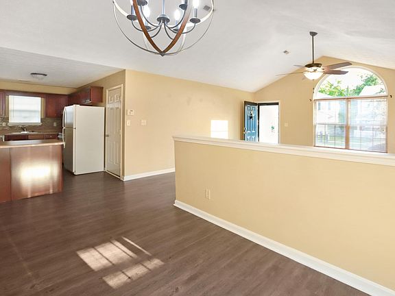 5th image of 6405 Cottagemeadow Dr