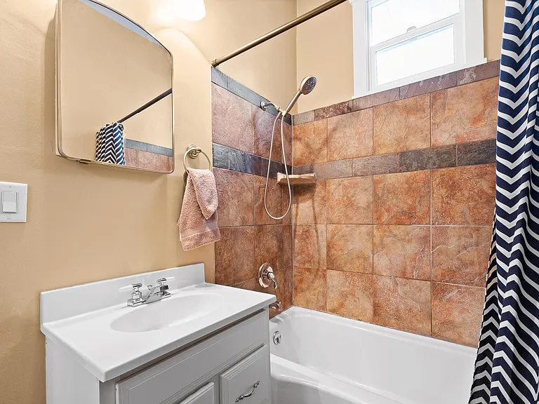 432 E Milton Ave — Photo 14