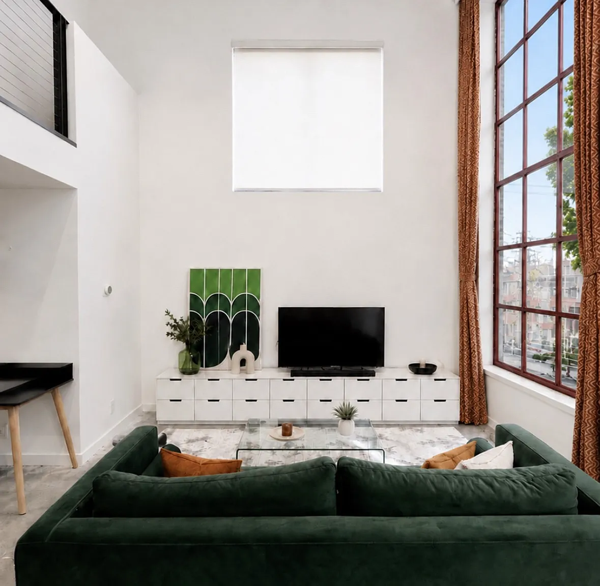 1 bed, 689 sqft, $4,395 — Photo 3