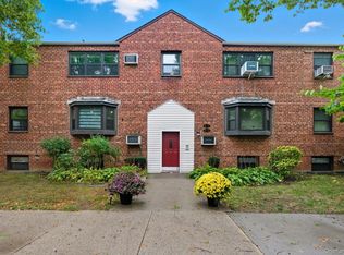 81-24 156th Ave #240, Queens, NY 11414