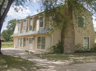 219 Pony Ln, Wallis, TX 77485