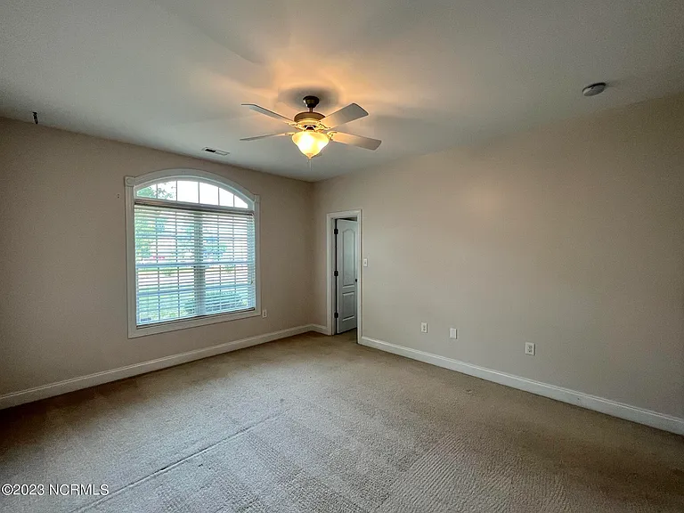 206 Sandy Springs Rd — Photo 21