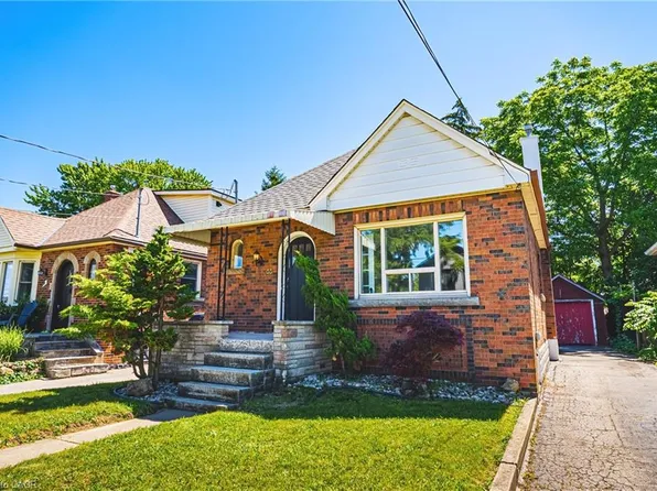 203 W 2nd St, Hamilton, ON L9C 3G2