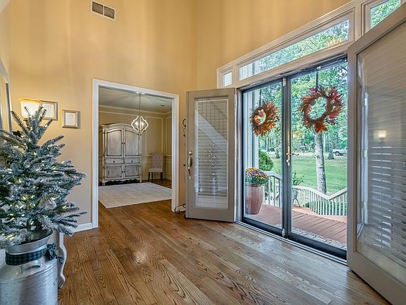 4th image of 3548 Davieshire Dr