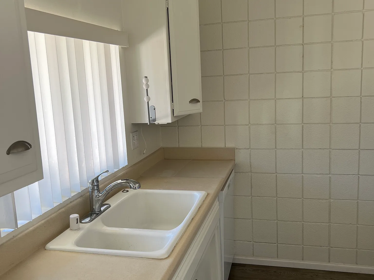 2 bed, 892 sqft, $2,450 — Photo 4