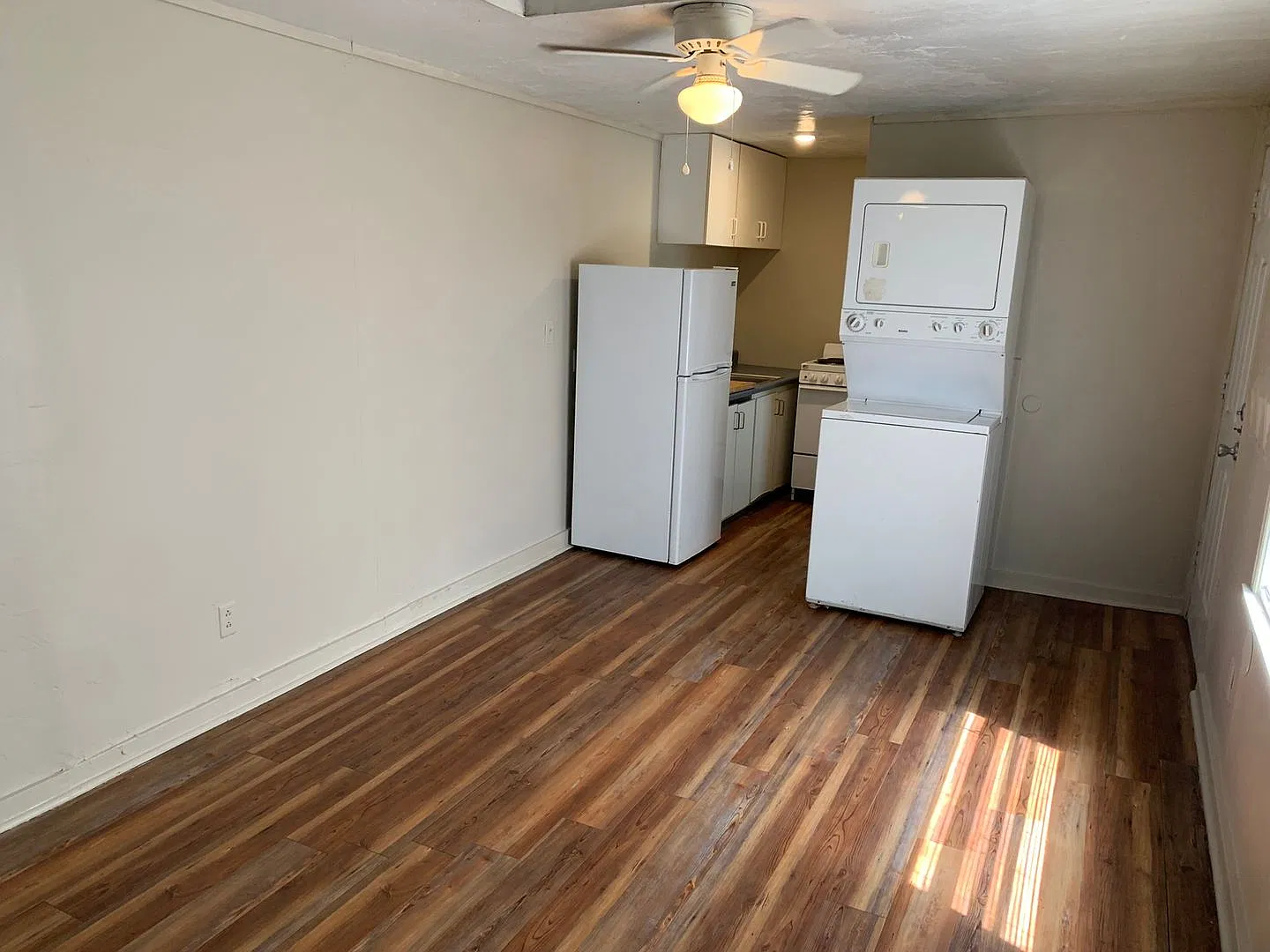 127.2 - 311 S. Lewis #2 — Photo 3