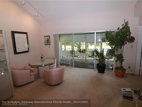 5th image of 8760 Holly Ct APT 203