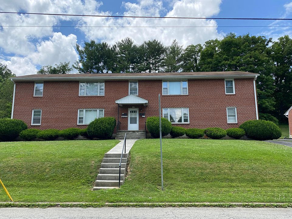 1st image of 111 Phlegar St APT 2