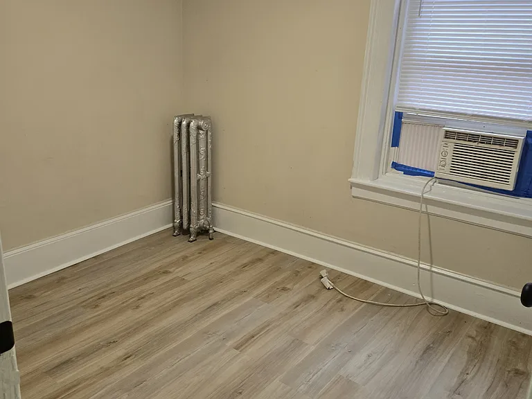 1306 W Hunting Park Ave #1 — Photo 9