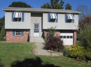 2147 Stoops Ct, North Apollo, PA 15673