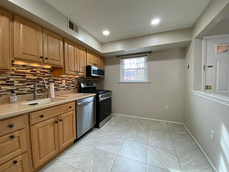 6 Fairway Ct — Photo 9