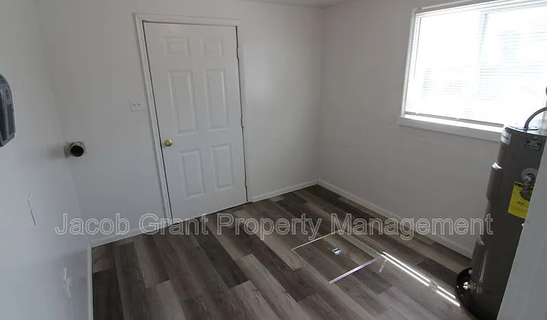 1282 Highland Dr #2 — Photo 10