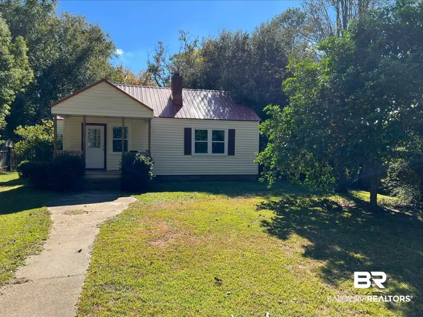 506 E Myrtle Ave, Foley, AL 36535