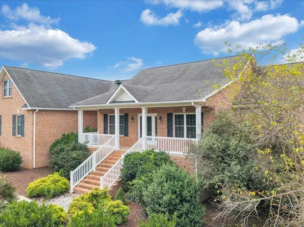 135 Ralls Apple Rd, Madison Heights, VA 24572