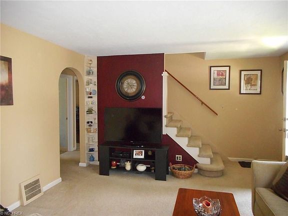 3rd image of 312 N Lyman St