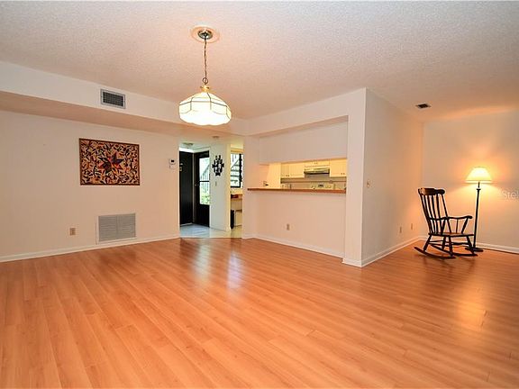 2nd image of 1712 Glenhouse Dr APT Gl316
