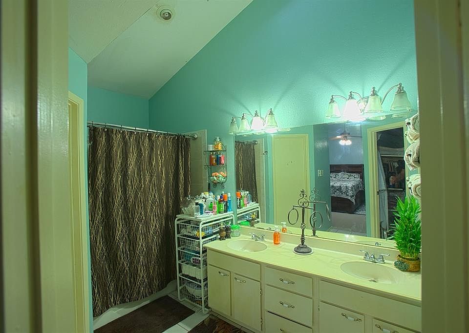 1st image of 6422 Ivyknoll Dr