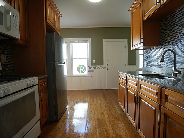 129 Draper St #1 — Photo 13