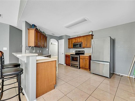 4th image of 4720 Xanthisma Ave