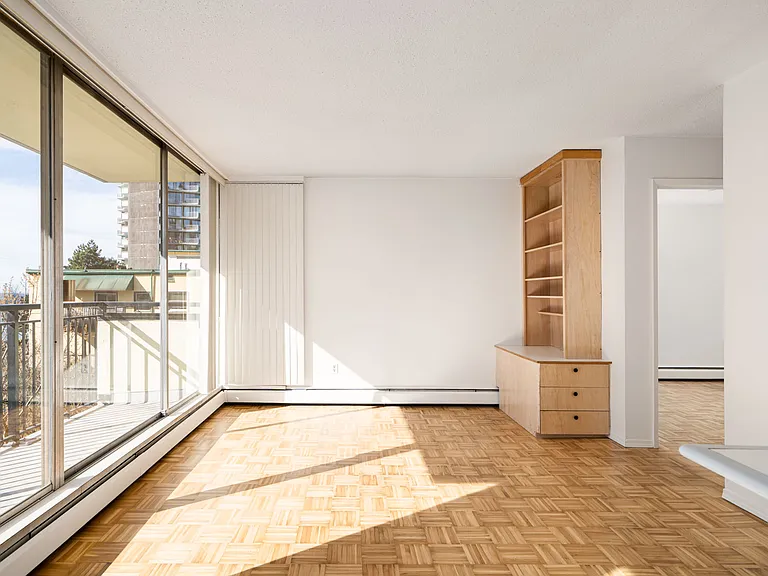 1534 Harwood St #201 — Photo 8