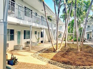 320 86th St APT 3, Miami Beach, FL 33141